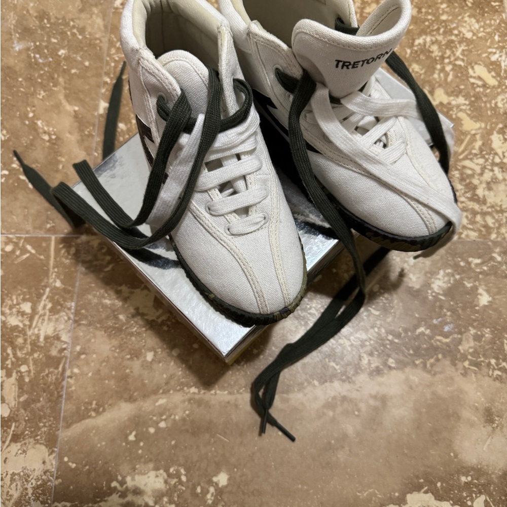 Tretorn Kids Sneakers in White and Green